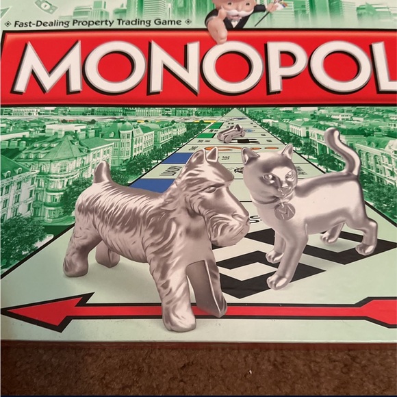 Monopoly - Picture 2 of 6